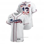 Maglia Baseball Uomo Atlanta Braves Ronald Acuna Jr. 2020 Stars & Stripes 4th of July Bianco