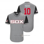 Maglia Baseball Uomo Chicago White Sox Yoan Moncada 2018 LLWS Players Weekend Yoyo Grigio