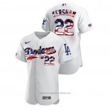 Maglia Baseball Uomo Los Angeles Dodgers Clayton Kershaw 2020 Stars & Stripes 4th of July Bianco