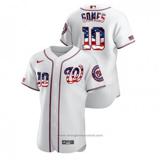 Maglia Baseball Uomo Washington Nationals Yan Gomes 2020 Stars & Stripes 4th of July Bianco